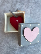 Load image into Gallery viewer, Boxed felt Heart - 3 variants