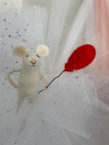 Mouse with Balloon