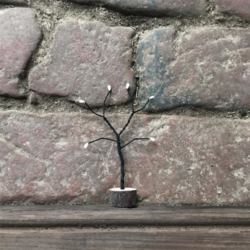 Little Wire Sentiment Hanger